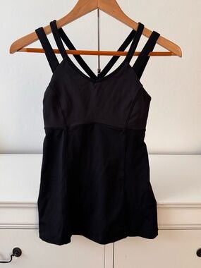 Lululemon Black Strappy Built In Bra Athletic Tank Top Size 4